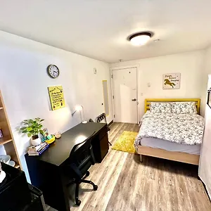 Micro 10 Minutes Walk To Of Washington Apartment